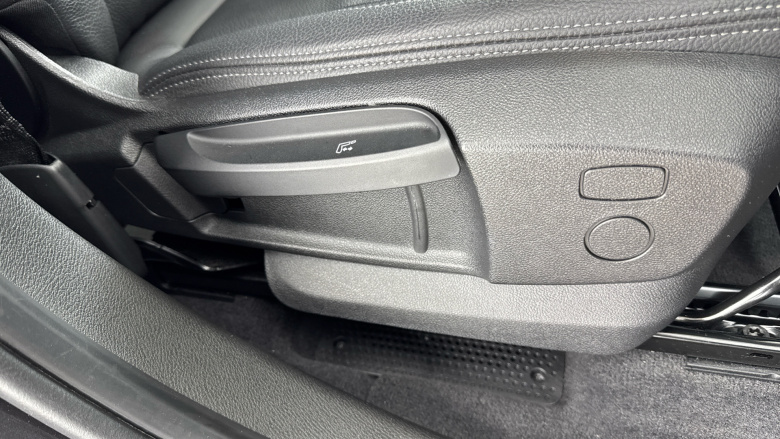 BMW X1 sDrive 20i [178] xLine 5dr Step Auto Petrol Estate